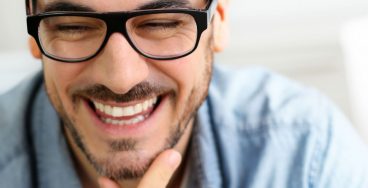 Blodprovet på carlanderska - bildlänk till varför blodprov - leende man